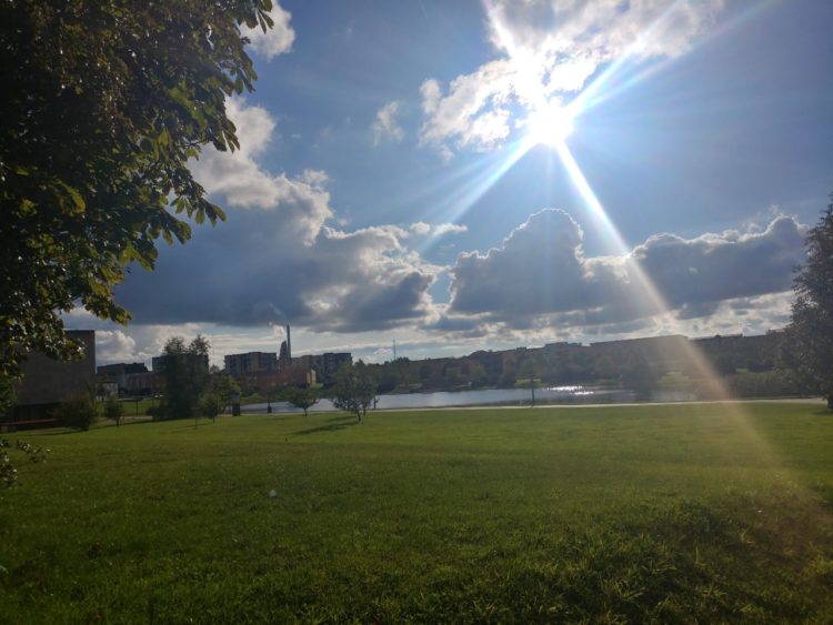 조약돌에 참기름 바른 듯 매끄럽게 번역해드립니다^^-이미지