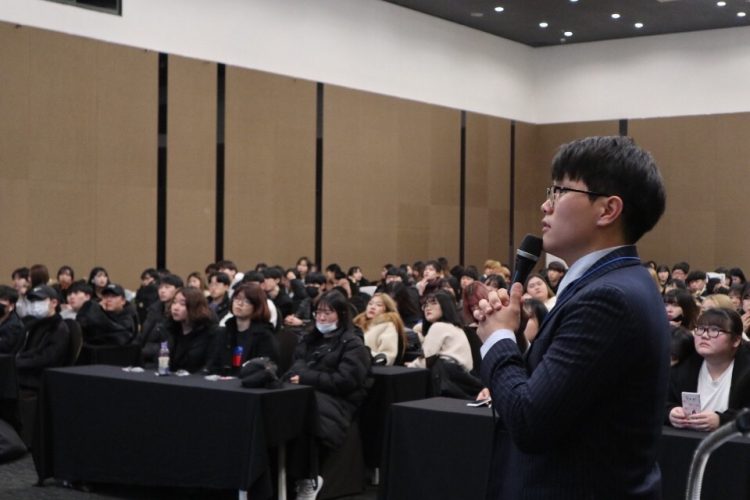 행사MC,예식사회자]위트있고 깔끔한 10년 경력의 MC 배지현-이미지