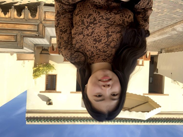 한국외대 스페인어과 졸/DELE C1보유/통번역 경험 다수-이미지